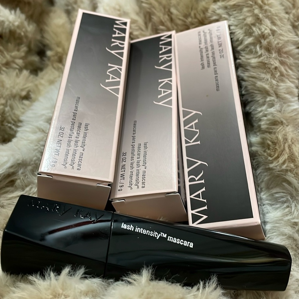 Mary Kay
Lash Intensity 
Mascara .32oz